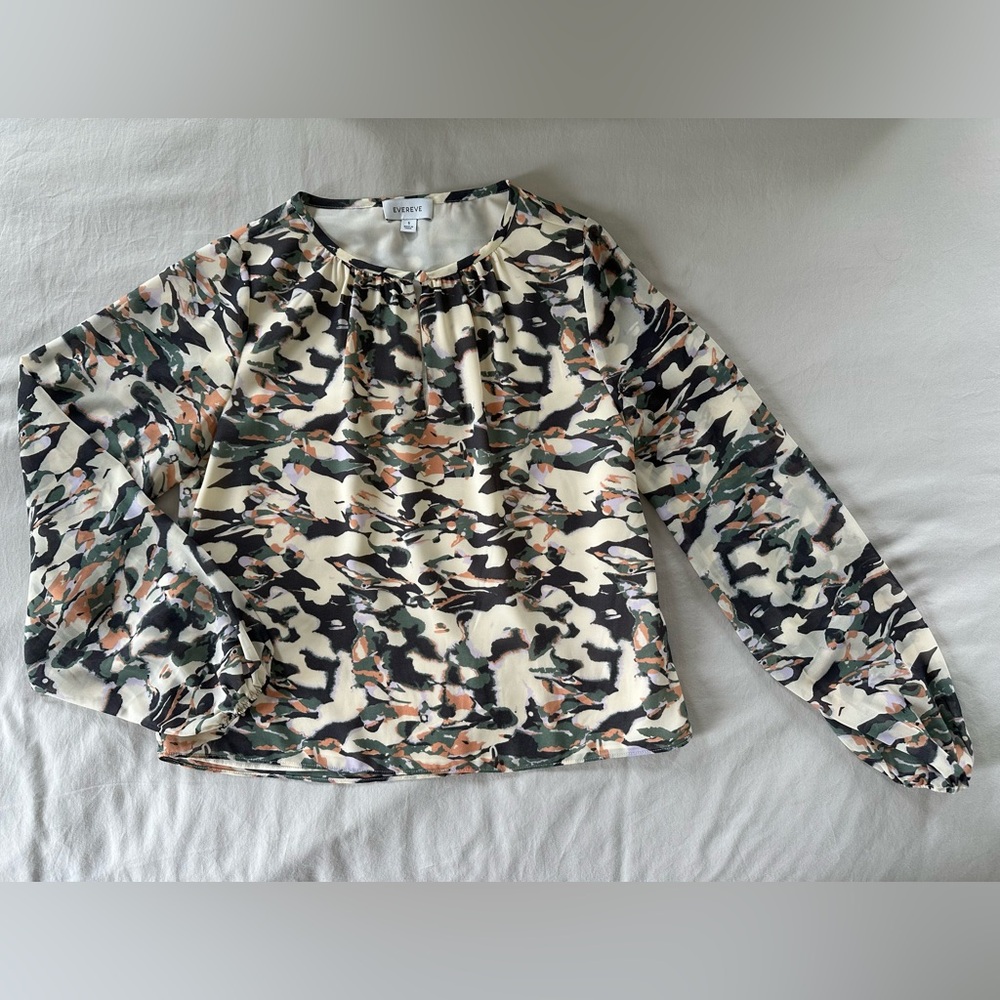 Evereve Green & Cream Print Blouse